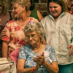 Meet your Posher, Sharon